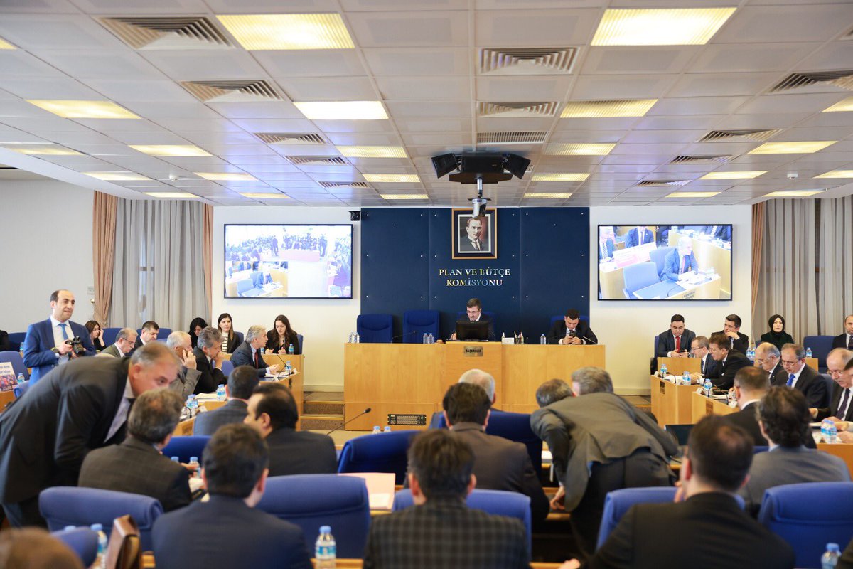 TBMM Plan ve Bütçe Komisyonu'nda, sözleşmeli statüde kamuda çalışanların kadroya geçirilmesini öngören ve 458 bini aşkın çalışanı doğrudan ilgilendiren Kanun Teklifi üzerinde müzakerelere başladık. Hayırlara vesile olmasını diliyorum.