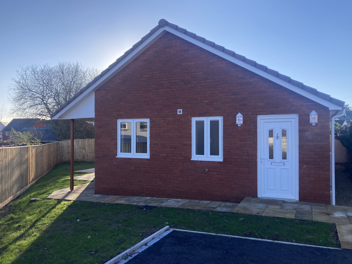 quantockpropltd's tweet image. Take a look at the links, lovely 3 bed bungalow,