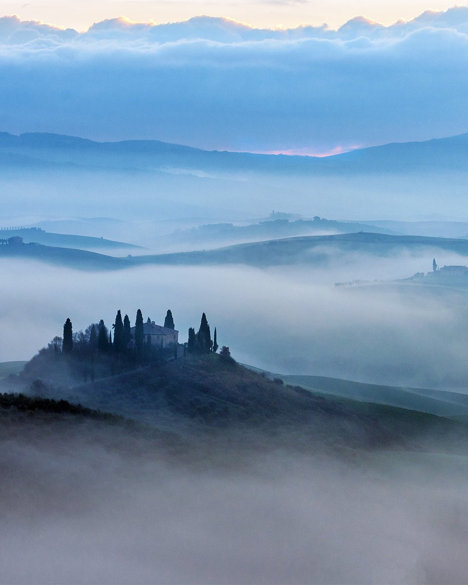 En ce Blue Monday,  célébrons le romantisme d'un paysage toscan au lever du soleil.🌅 Cette émotion ne fait-elle pas aussi partie du voyage ?

@VisitTuscany

#LiveItalian #ilikeitaly #YourItalianPOV #tuscany #toscana #toscanadascoprire #bluemonday