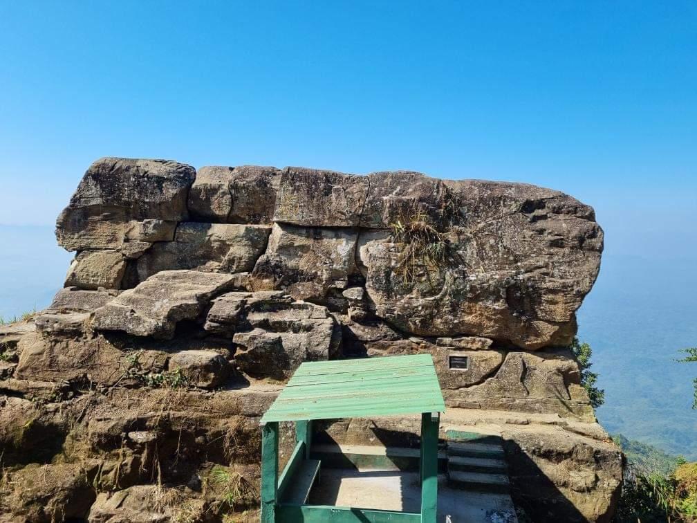 mizoraminsta's tweet photo. Lung nupa
Location 📍 Bualpui North
.
.
Pic credit 📷 @_valmawii_
.
.
.
#lungnupa #bualpui #rockstructures #rock #touristplace #tourist #mizoram #mizoraminsta #northeastIndia https://t.co/hVLGSditYg