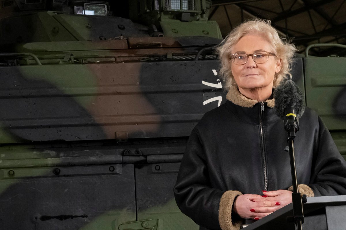 #German  Defence Minister #christineLambrecht  announces her resignation.