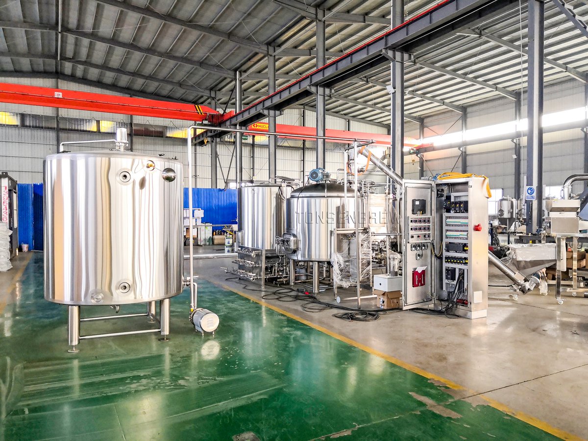 HelenLiu2018's tweet image. Tonsen tanks in production~if you need any beer equipment, wine equipment, whiskey equipment, or other brewhouse or fermentation tank, contact us! 
Email: helen@tonsenbrew.com
WhatsApp: +86 153 1556 2731
#fermenter #beerbrewing #brewingco #unitank #brewingequipment #craftbeer