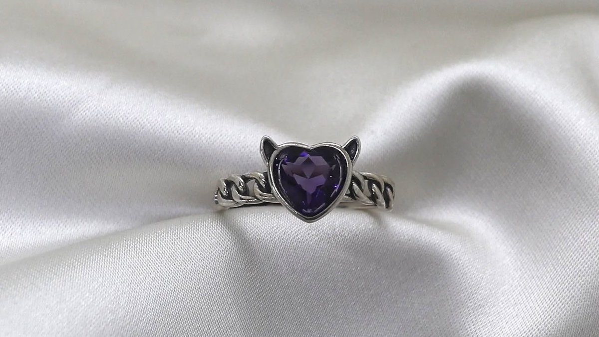 trashloger's tweet photo. Ho appena pubblicato una nuova collezione di gioielli sul mio sito e sono anche tornati alcuni anelli con i cristalli che mi avevate richiesto in tanti ❤️ se vi va di supportarmi un rt mi aiuterebbe tantissimo
ig: cyanejewels https://t.co/UJdTbF30Gj
