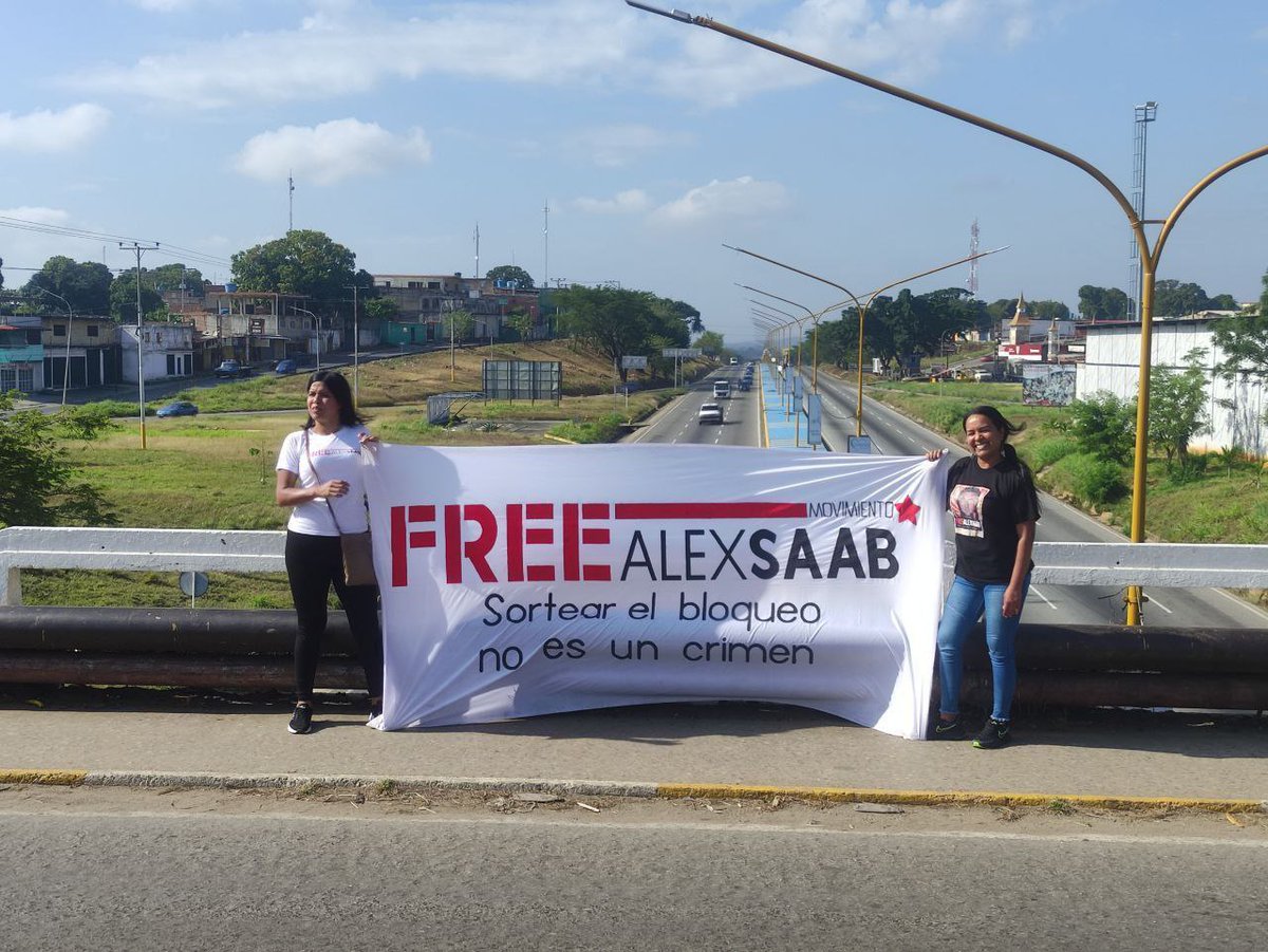 El Movimiento #FreeAlexSaab del Estado Carabobo, llevó a cabo este miércoles #11Ene, un pancartazo en los alrededores del Mercado Mayorista del municipio Libertador, de la parroquia Tocuyito, para exigir una vez más la liberación de Alex Saab.

@Pontifex_es @POTUS
@ONU_es @VP