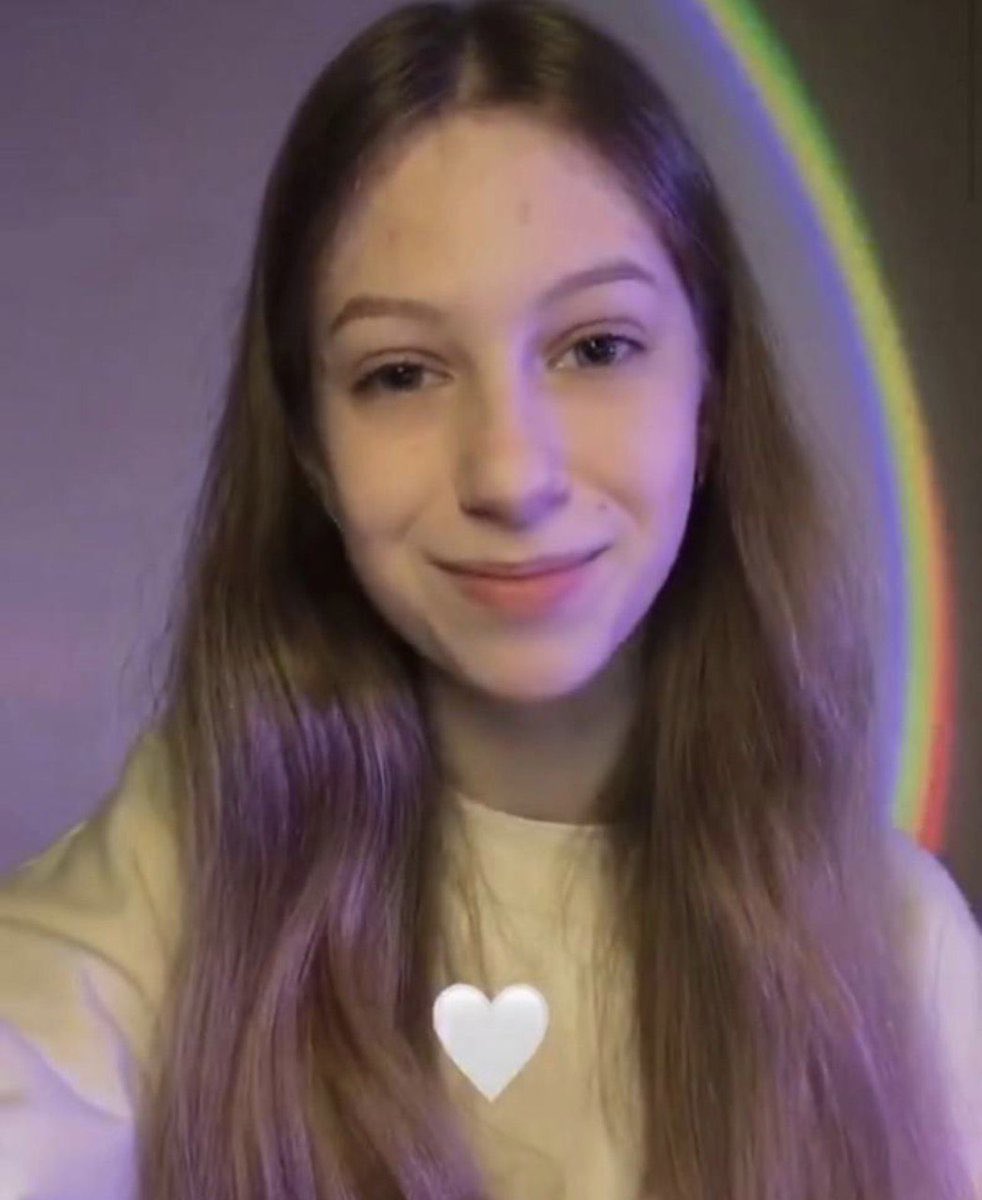 Maria Lebid avait 15 ans et la vie devant elle.
Elle habitait un paisible quartier de Dnipro, sans le moindre objectif militaire autour de chez elle.
Elle est morte dans le bombardement de ce samedi.
Poutine est un terroriste.
Justice pour Maria et liberté pour l’Ukraine.