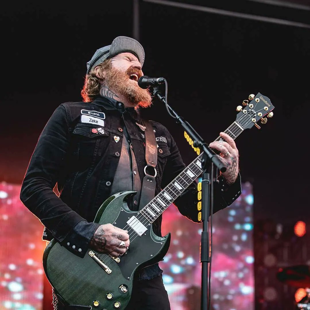 Happy birthday to one of the coolest mf, Brent Hinds!   