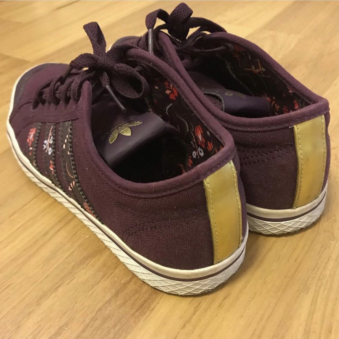 nnch_ji's tweet photo. ส่งต่อรองเท้า Adidas UK 6 สภาพดี ไม่มีตำหนิ 500 รวมส่ง
#ส่งต่อเสื้อผ้ามือสองราคาถูก #ส่งต่อเสื้อผ้ามือสอง #ส่งต่อเสื้อผ้า #รองเท้ามือสองราคาถูก #รองเท้ามือสอง #รองเท้าแฟชั่น #adidasthailand #adidasมือสอง #ส่งต่อรองเท้า #รองเท้าผ้าใบ #รองเท้าผ้าใบมือสอง #ส่งต่อadidas https://t.co/QSG7OwXv4f