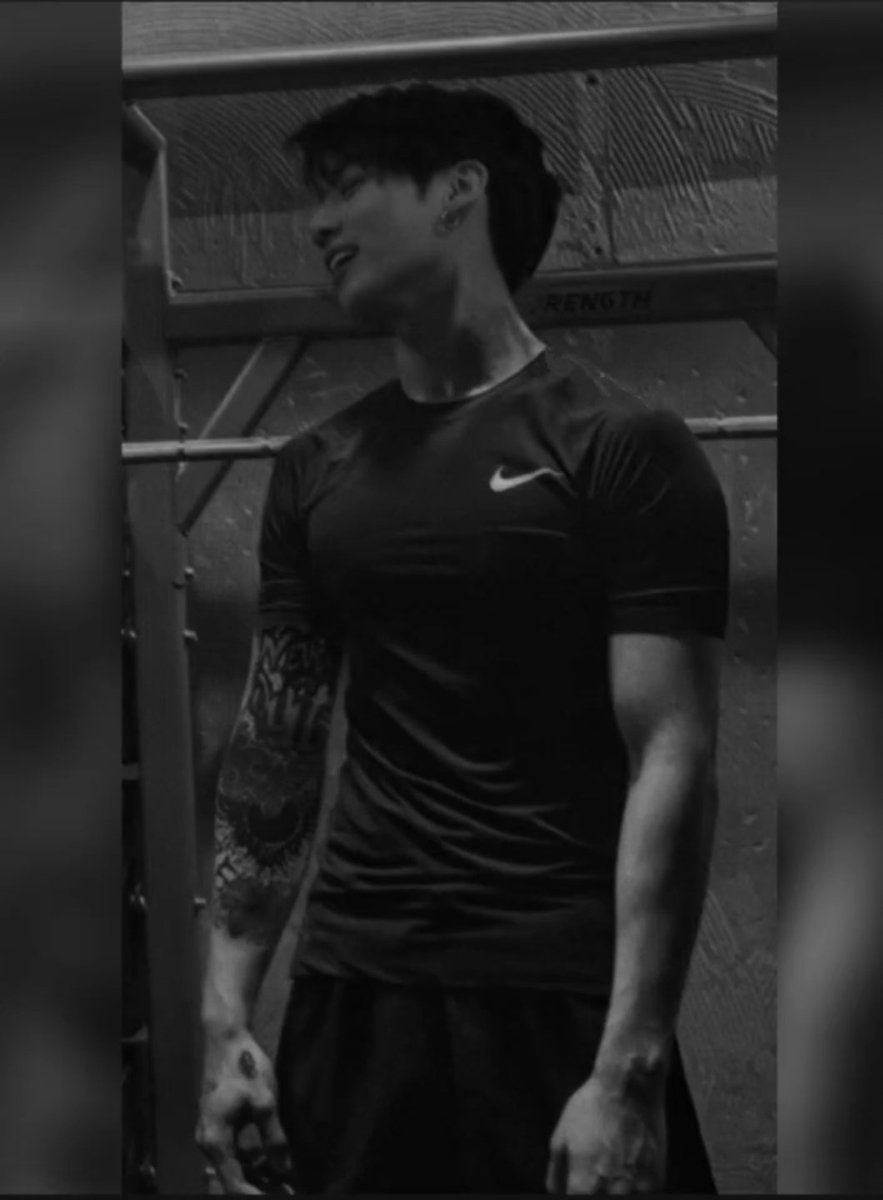 SMarisol86's tweet photo. 😵💫🤌🏻 ma siete impazziti⁉️👀🗣️ #JungKook #JungkookEdit #Kook #KookEdit https://t.co/xk29kDRMtW