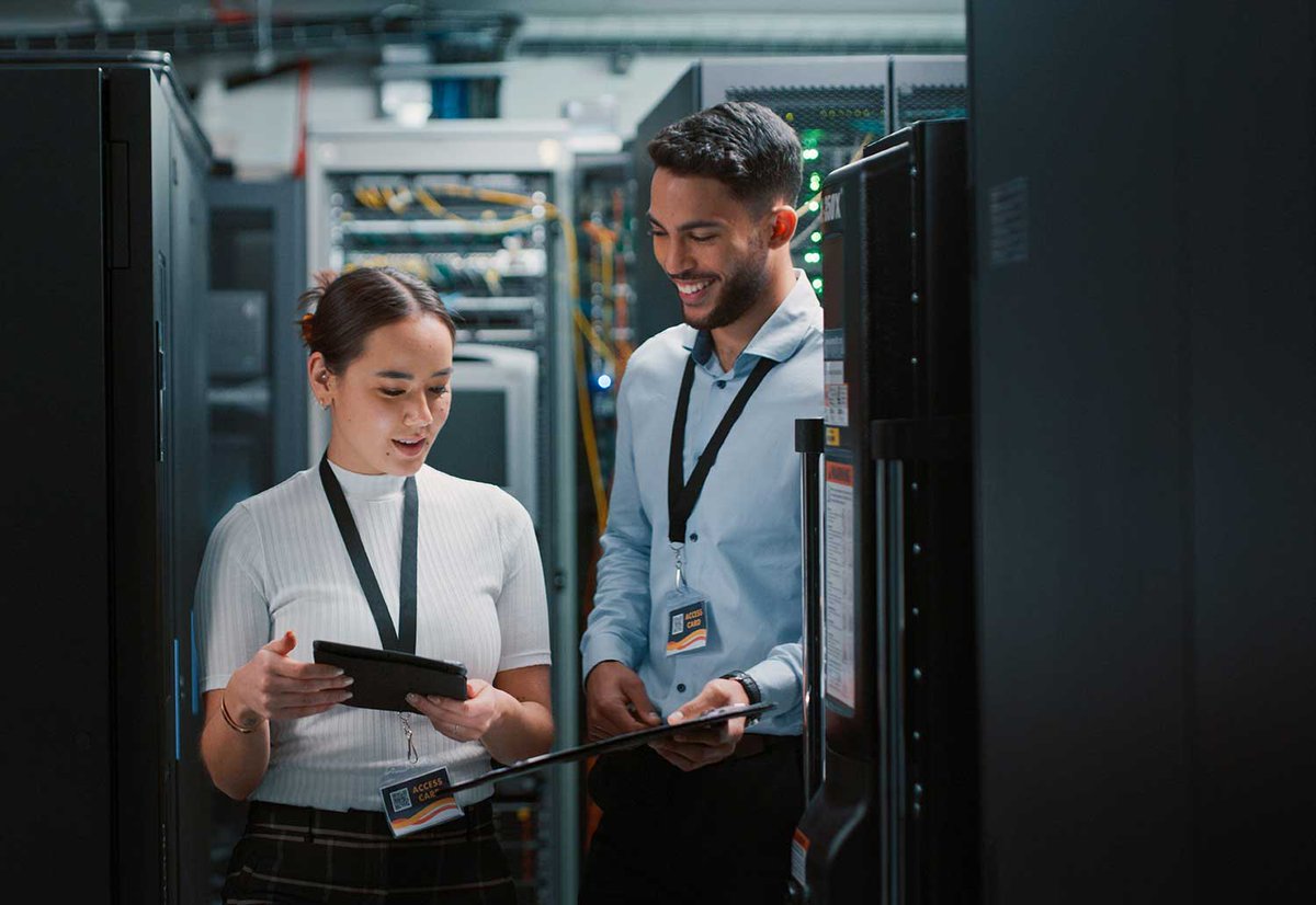 TeldatCorp's tweet photo. SD-WAN Use Cases
Heavy use of cloud services
Companies with multiple branches and intensive use of SaaS or/and applications hosted in a public cloud.
https://t.co/Th5nL279RW

#cybersecurity #SASE #edgecomputing #infosec #cloudcomputing #edgerouting #edgenetworking #ZeroTrust https://t.co/hF59YPg6Dk