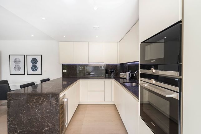 Just_Us_Global's tweet photo. This is a luxurious 1 bedroom flat located on the 3rd floor of this one-of-a-kind development "London Dock".
 
Price : £805.000

For More Information :  
https://t.co/tT3um3hKbn

#londonrealestate #londonflat #londonluxuryapartment #londonproperty #londonapartment #london https://t.co/uFH911aoiD