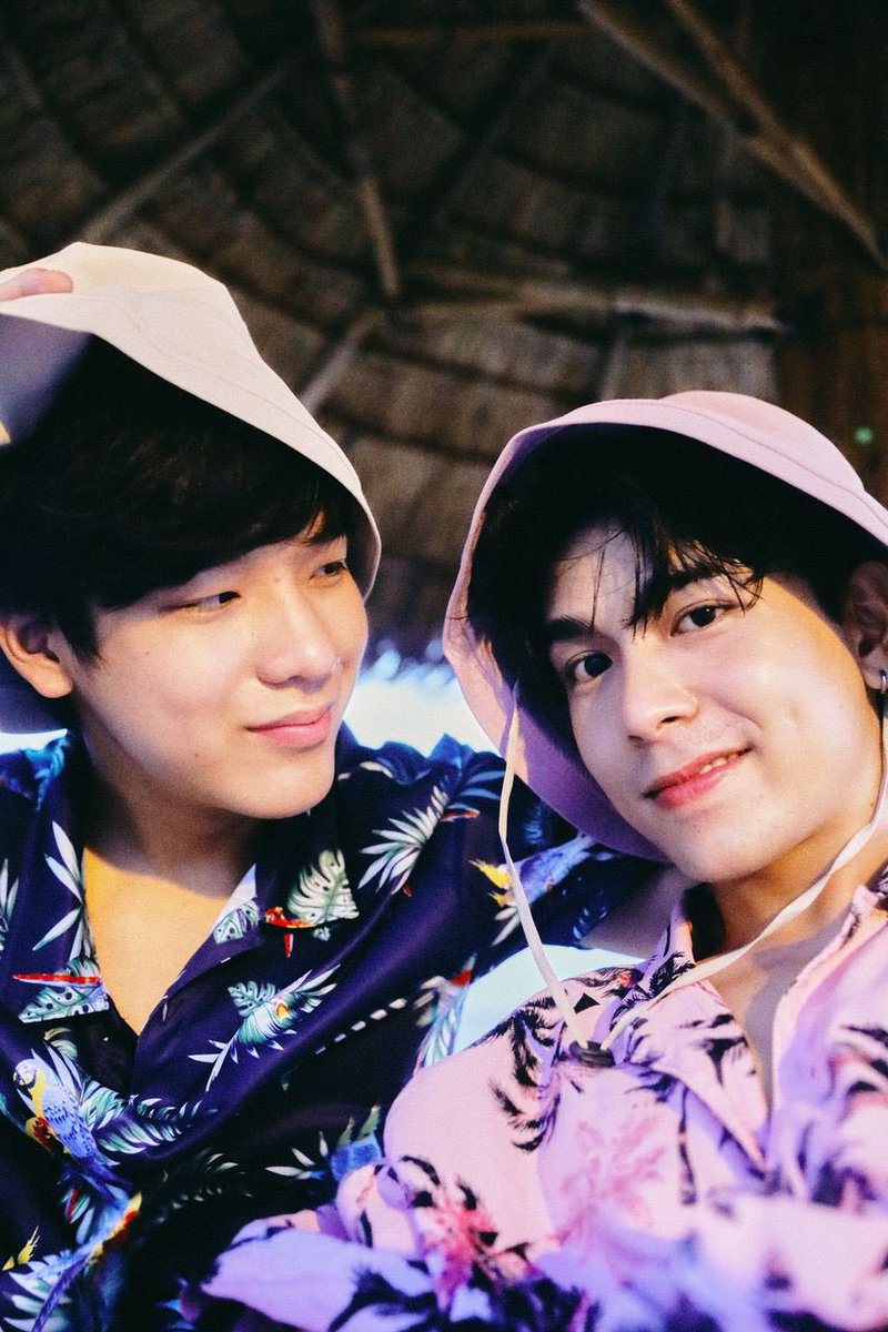 Mii2Rhythm's tweet photo. 📸Mii2 in the beach😘💛💚

🌊🏖 🌅🏝

#Mii2JMTM4thAnniversary
#Mii2 #ยาหอมของมี่ทู
#จิมมี่ทอมมี่ #JimmyTommy
#จมอ่านว่าจอมอ #tommysittichok
📷1️⃣ https://t.co/24REd0DAZ1