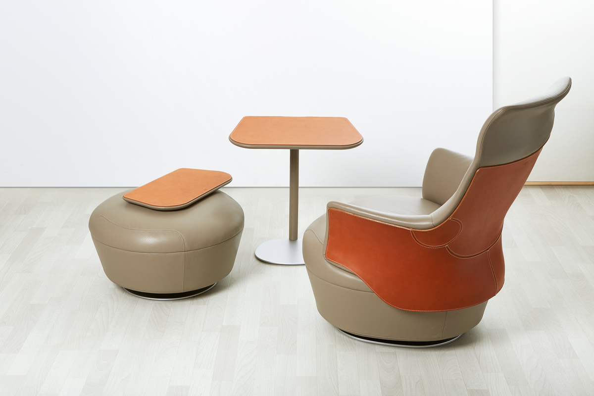 Time to get back to work!

In 2023 working from home is a reality, bringing new needs to us.
Assaya brings "home" into the office and "office" into the home.
#Assaya consisting of #armchair #pouf #sidetable #laptray design SP for <a href="/poltronafrau/">Poltrona Frau</a> 
📸 Poltrona Frau
📸 #nicolemarnati