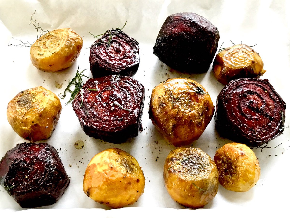 Callicoon_Kitch's tweet photo. 🍴ROASTED BEETS HELP REGULATE BLOOD PRESSURE, SUPPORT BRAIN HEALTH AND FIGHT INFLAMMATION, AND TASTE INCREDIBLY DELICIOUS 🍴 https://t.co/hQgycAAMnL