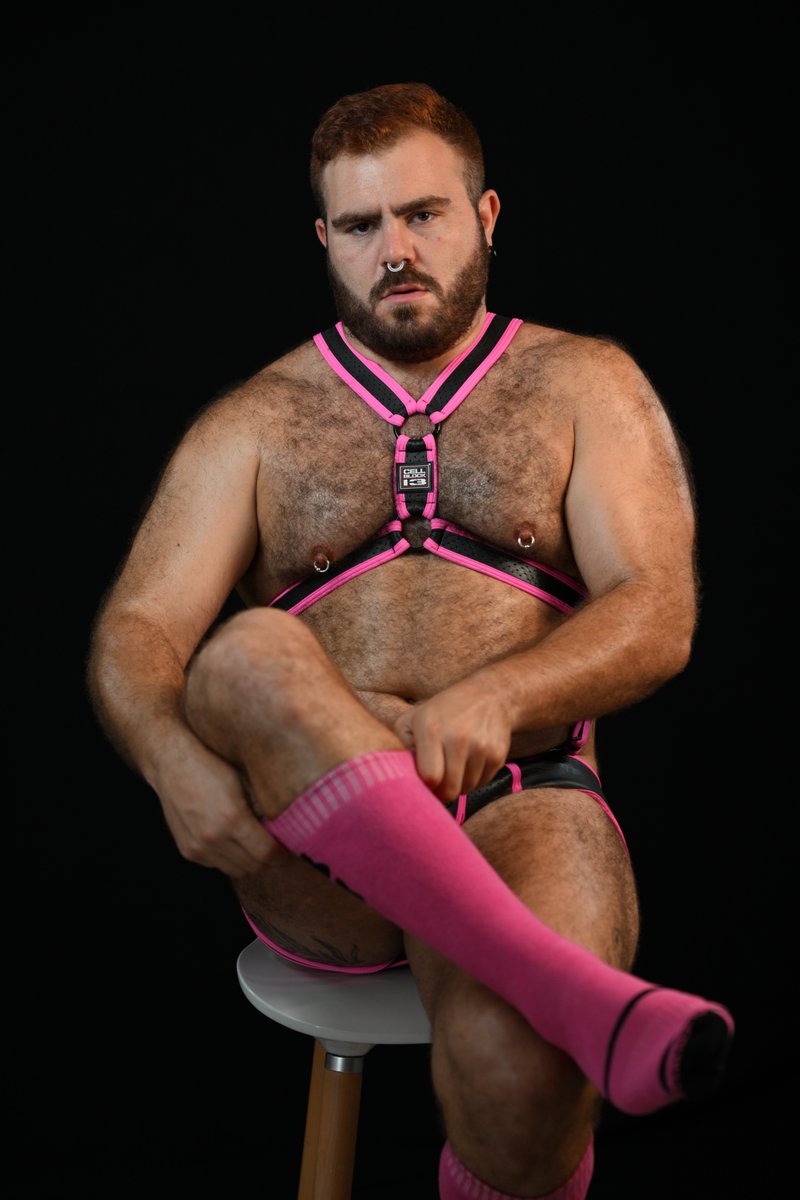 ScruffyStocky's tweet photo. This is me preparing to use all my gear ft. @cellblock13LA https://t.co/r55zHubrgO