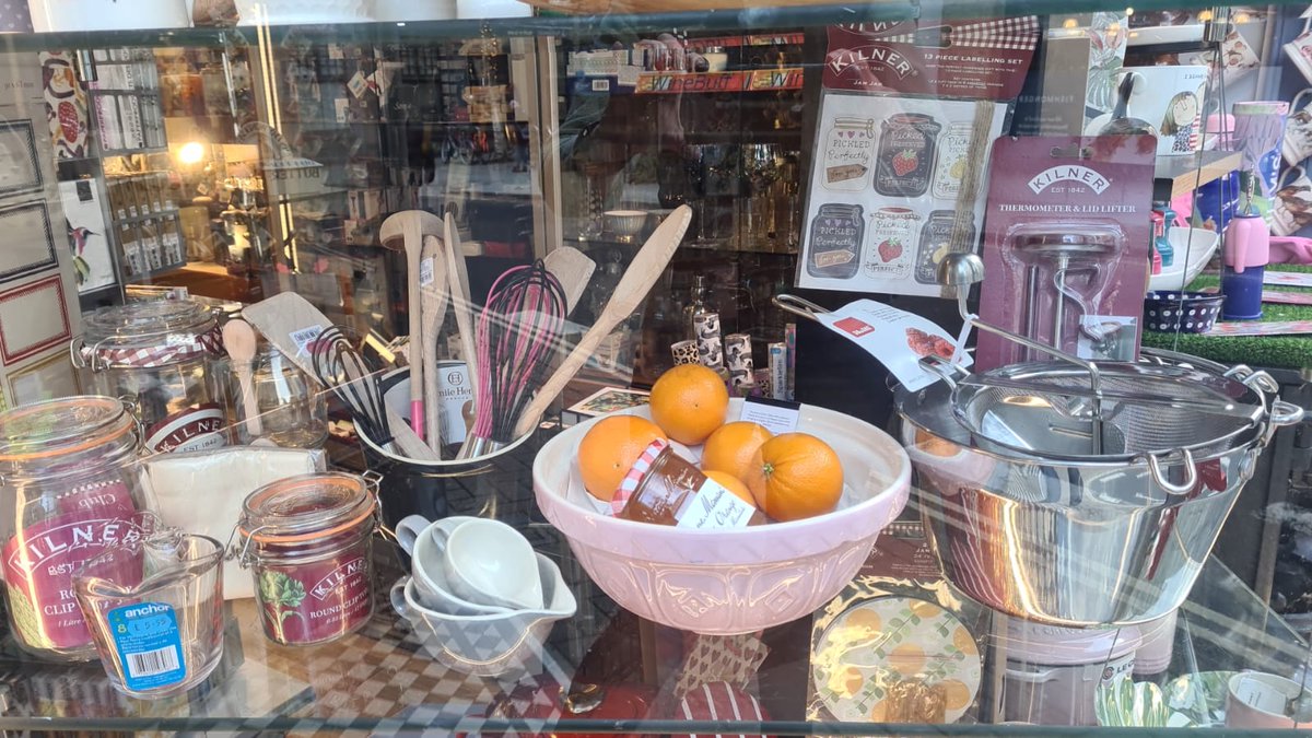 It's Marmalade season, so why not have a go at making your own. Kooks have all you need to get started. #marmalade #marmaladeseason #richmonduponthames