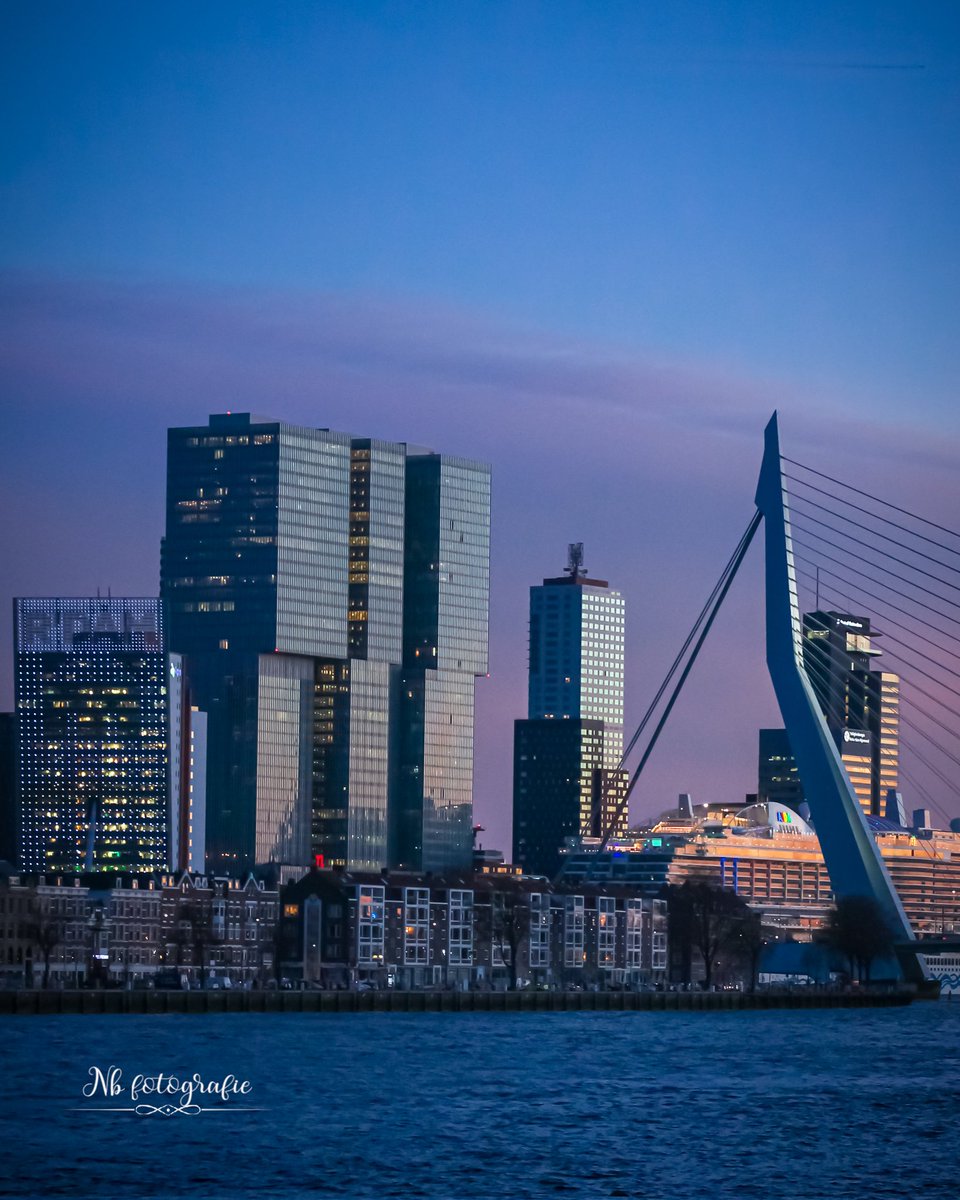 Nancybarbara41's tweet photo. Blue Monday 💙
#BlueMonday #Rotterdam #rotterdam010 #gemeenterotterdam #010byday #photographylovers https://t.co/y4lsdzHLaz