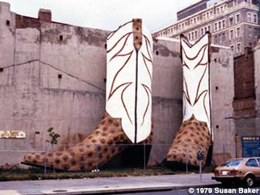 Ernie_Zuniga's tweet photo. On this day in 1980...“The Biggest Cowboy Boots in the World,” 40 ft high &amp; 30 ft long, designed by Bob Wade, are assembled in front of North Star Mall.👢👢 They originally occupied a vacant lot near the White House and were hauled to SA on three 18-wheelers.
📸@RoadsideAmerica https://t.co/v6lQlIw2nJ