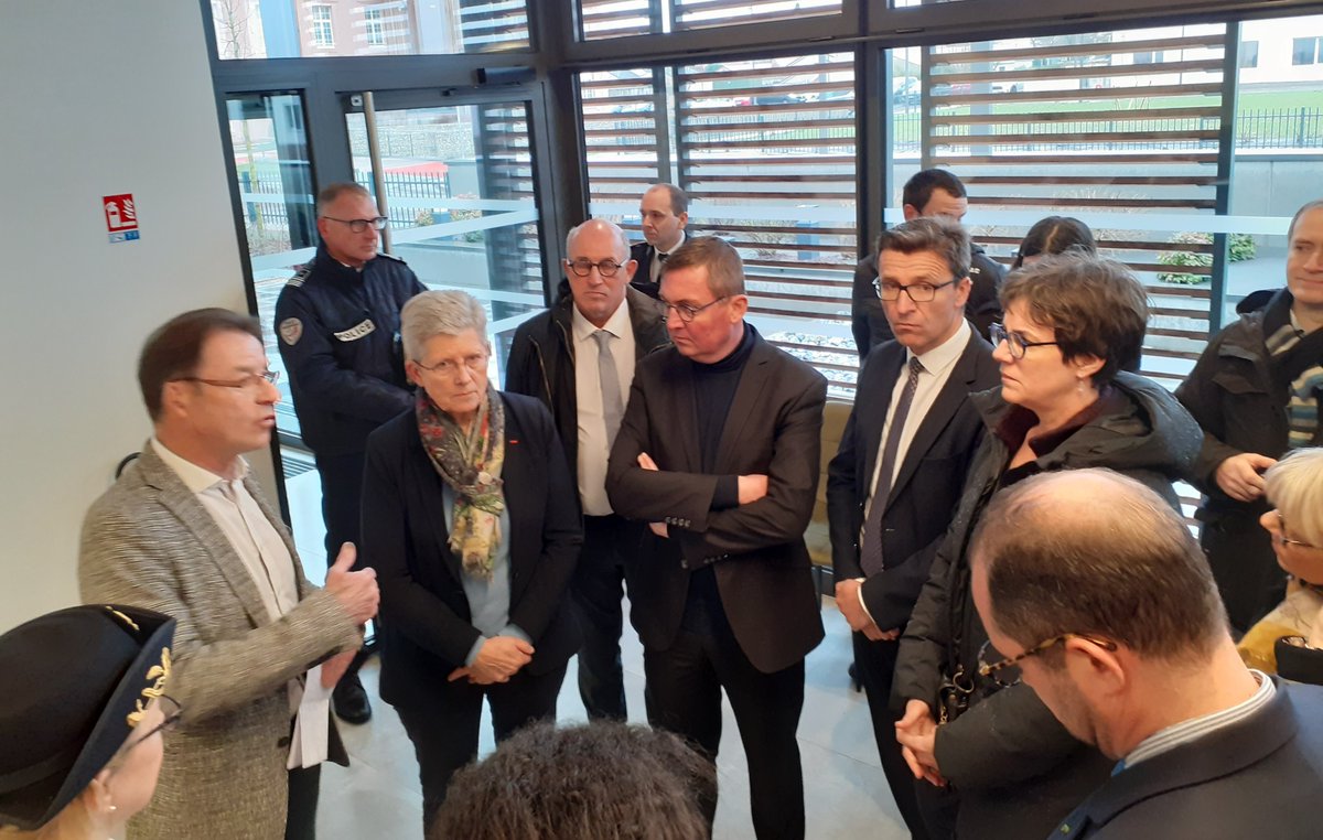 ars_grand_est's tweet photo. Déplacement de Mme @gdarrieussecq aux côtés du @Prefet55, DG @ars_grand_est & DT #ARS55, Prés. de l’#ADAPEIM & élus de la #Meuse ce 16 janvier pour inaugurer✂️les bâtiments à Thierville-sur-Meuse📍 800 pers. en situation de #handicap intellectuel et/ou psychique accompagnées 👏 https://t.co/CKZNnyQkdu