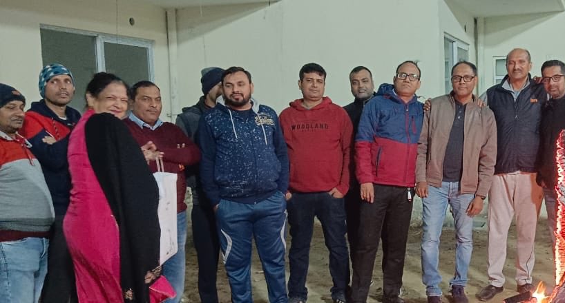 jppande04493091's tweet photo. नोएडा एक्सटेंशन स्थित महागुन मंत्रा एक के निवासियों में OC CC को लेकर भारी असंतोष @Dkumarchandel बिल्डर पर लगाया शोषण व अधूरे कार्यों को न पूरा करने का आरोप ।शीघ्र समस्या का समाधान न मिलने पर निवासियों ने दी आन्दोलन कि चेतावनी @CMOfficeUP @rituias2003 https://t.co/omovdjNNbG
