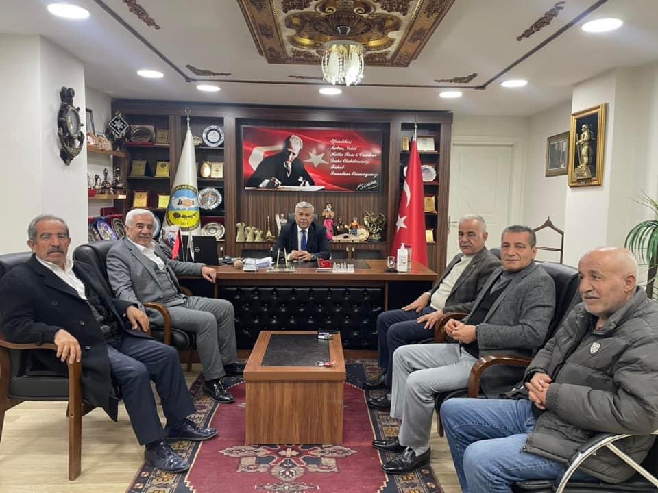 irfantorunoglu's tweet photo. İade-i Ziyaret Programı Kapsamında;
Adıyaman Esnaf ve Sanatkarlar Kredi Koop Başkanı
Abuzer Aslantürk
Yeni Adıyaman Esnaf Sanatkarlar Kredi Koop Başkanı
Mustafa Salman
Aile Ve Sosyal Hizmetler İl Müdürü
Fehmi Çelik’i Makamında Ziyaret Edip Çalışmalarında Başarılar Diledik. https://t.co/AkTtSSenM1