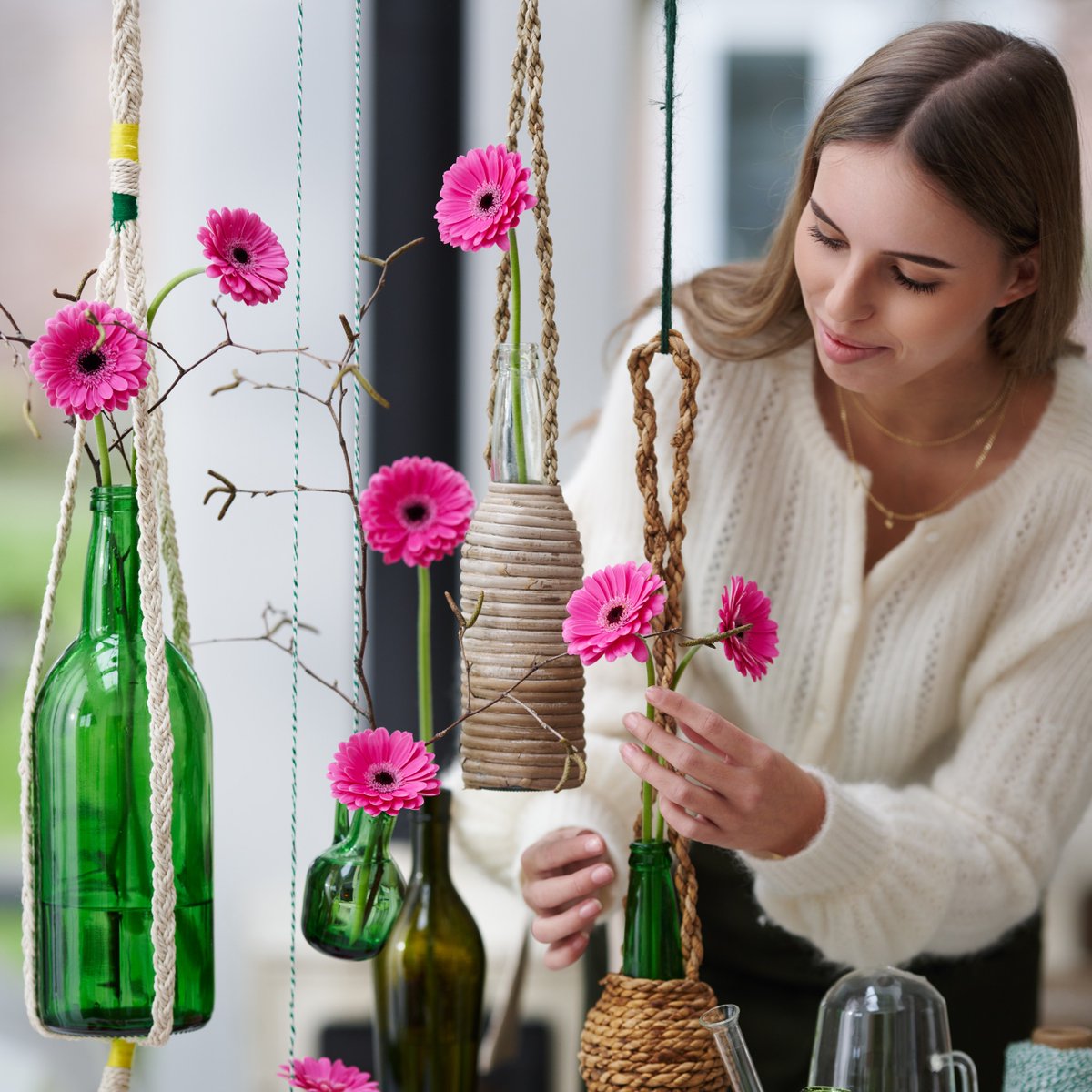 Beat the #BlueMonday blues and boost your mood! Brighten up your day with your favourite flowers or surprise your loved one(s) with a bunch of happiness 💐

#hilverdaflorist #bluemonday #flowers #happiness #smile #breeder #bloemen