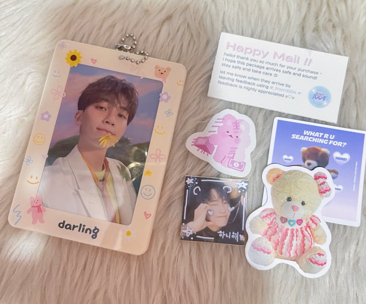 cheons_aaa's tweet photo. 🐰💌 ~#cheons_aaamails
@_from1004 . The pc holder arrived today safely! so cute. thankyou so much! 💙 #_from1004 https://t.co/QigoSWKGSo
