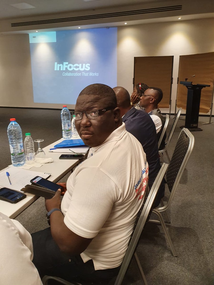 DigaMathieu's tweet image. La famille des CCOM 📲 et gestionnaires de TCP/PAN 🖥️ à nouveau réuni pour une rencontre d&apos;échange 🗣️ et de partage. #PRADEC 

Une occasion de se recycler notamment sur la production et diffusion de #podcast 🎧👂🏽 avec @Nkowa_ #PodcastHubEF