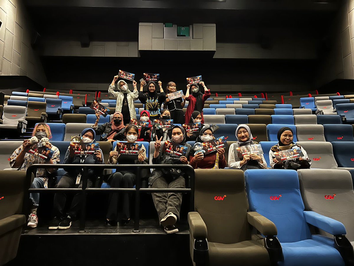 nakamoyu12's tweet photo. kerennn pollll nobar kali ini🤩😘🥰
I am proud of you Yutaaa @NCTsmtown_127 and @HiGH_LOW_PR ♥️♥️♥️✨✨

#HighAndLowTheWorstCross 
#ACTORYUTA 
#YUTA 
#NCT127 https://t.co/OGBTwa4XJ6