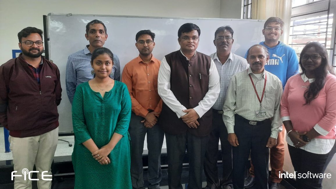 ficeindia's tweet photo. FICE conducted a 3-day  interactive workshop on High Performance Computing and Deep Learning using Intel® OneAPI toolkit at Alliance University. The training was taken by Intel® Certified Instructor Mr. Yogesh Raje and Dr. Diwakar Gautam.
https://t.co/cCEZfunP9b https://t.co/jg0lO7dpOf