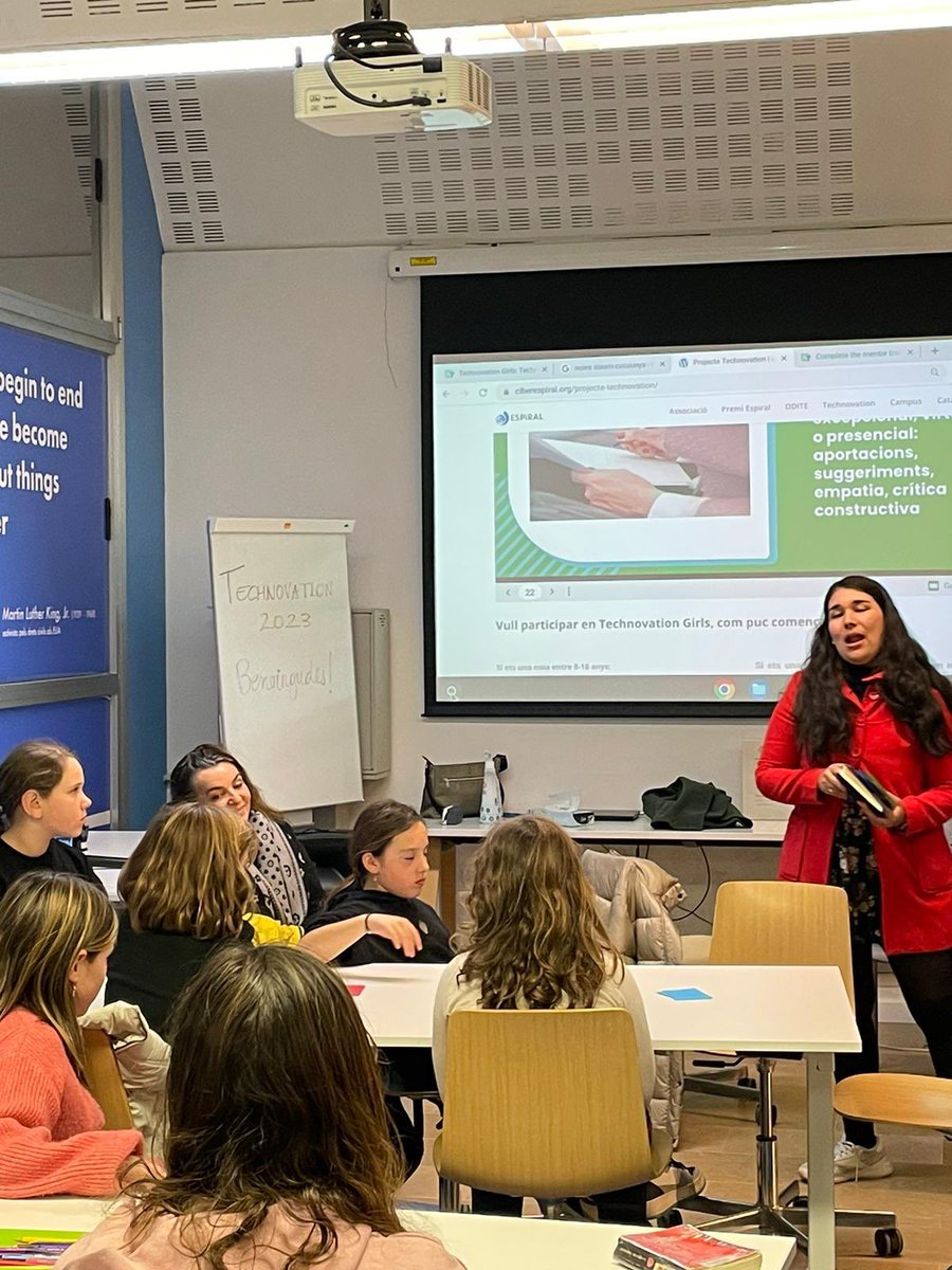 TechnovationCat's tweet image. La semana pasada celebramos el inicio oficial de la nueva temporada del #technovationchallenge 
🥳🥳🥳

Lo hicimos, con 3 sesiones informativas para en la Biblioteca Can Fabra! 

¡Apúntate al reto! 

@TechnovationCat @ciberespiral @bibcanfabra #stemGirl #girls4change #ideacion