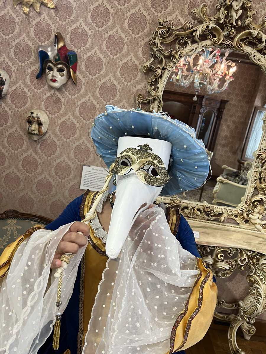 小樽観光地｢北一ヴェネツィア美術館｣イタリア製ドレス衣装体験