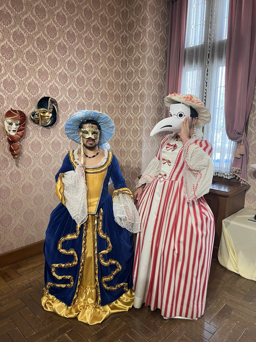 小樽観光地｢北一ヴェネツィア美術館｣イタリア製ドレス衣装体験