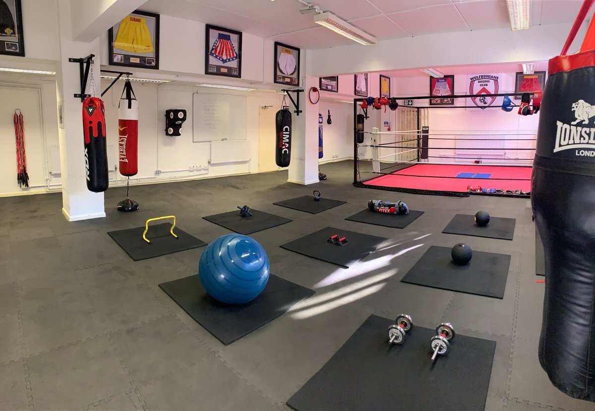Wulfrunians boxing club tweet media