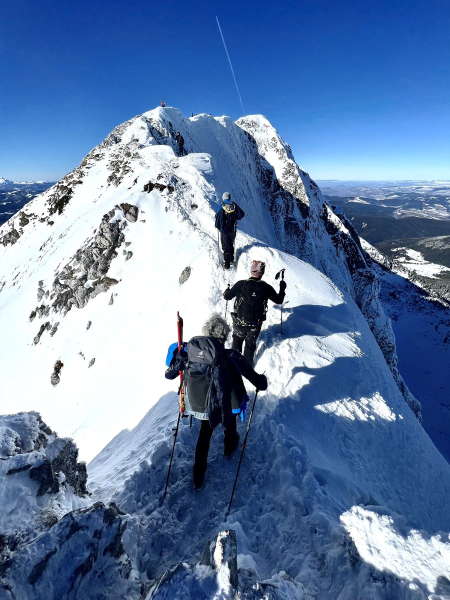 BlerBytyci's tweet photo. Yesterday at #hajla peak in Rugova Mountains. #kosovo #hajla #rugova https://t.co/rqkoBYGOAG