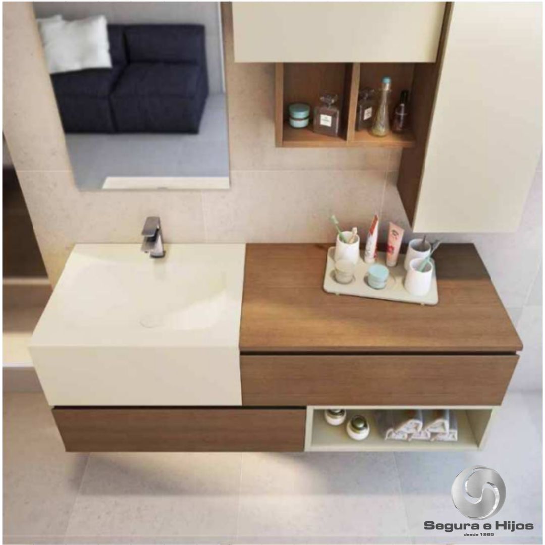 Cada uno tiene sus costumbres de almacenaje y con un mueble a medida, se adaptará a sus necesidades, permitiéndonos aprovechar al máximo su capacidad. También personalizar los compartimentos, como con cajones pequeños para los objetos diarios y otros más amplios para grandes.