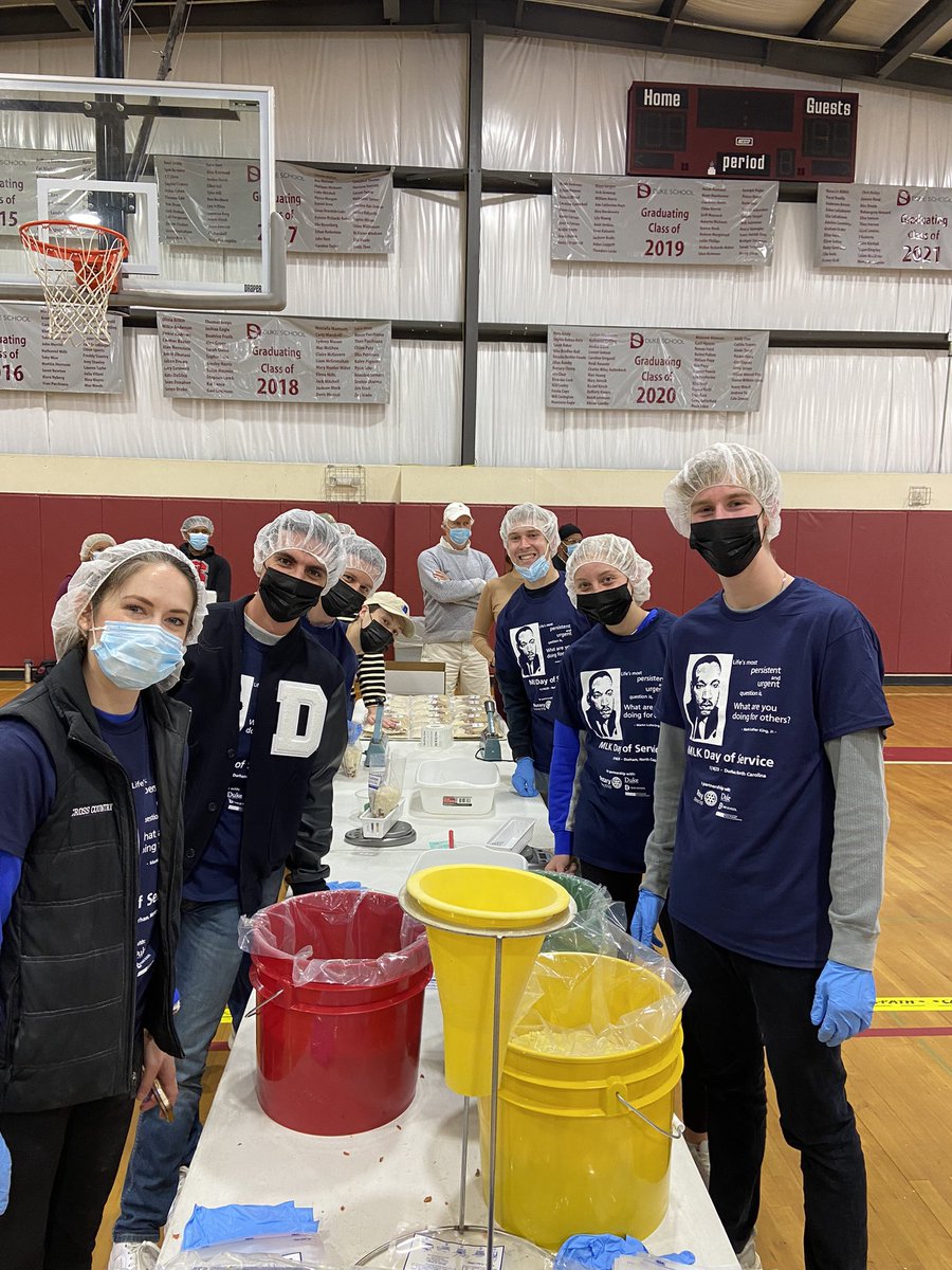 angreckart's tweet photo. Great time volunteering with some of @DukeTFXC for the MLK Day of Service Meal Packaging Event! This event helps package over 100,000 meals that will be distributed to North Carolina food banks.

#GoDuke https://t.co/VHrDCI1GGA
