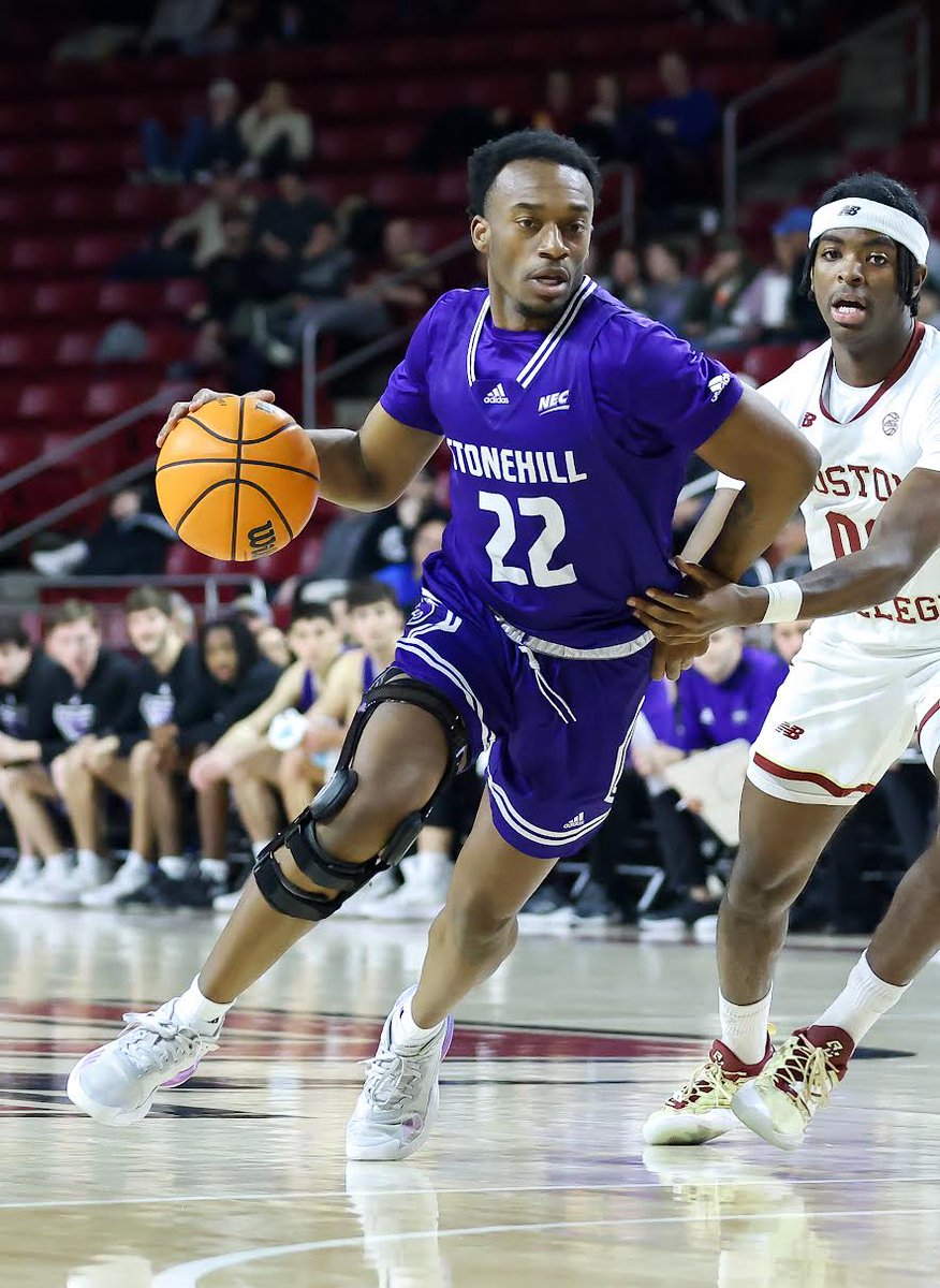 Stonehill sixth man Shamir Johnson is a unifying force on the court and campus.

Inspired by his late father, Johnson has overcome three knee injuries and emerged as a vocal leader in the fight against racial injustice.

“These guys look up to him." bostonglobe.com/2023/01/16/spo…
