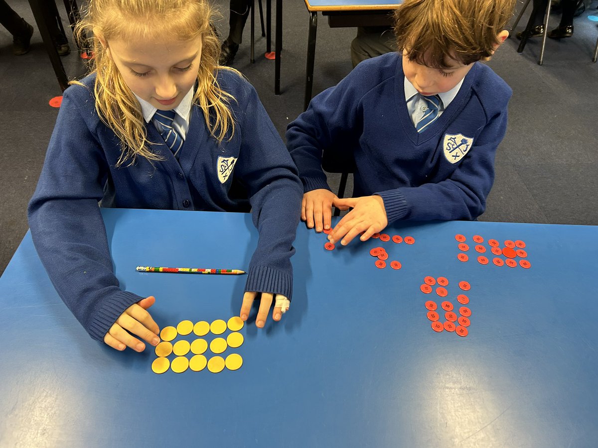 StJosephsCP's tweet image. In Y4B, we have been using counters to create arrays to help us find the factor pairs of a product #practicalmaths