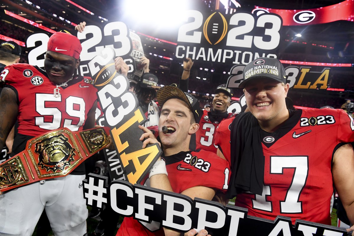 CFBONFOX's tweet photo. 1 week ago @GeorgiaFootball won its second straight Title 🏆🏆 https://t.co/r47PCI4Wqk