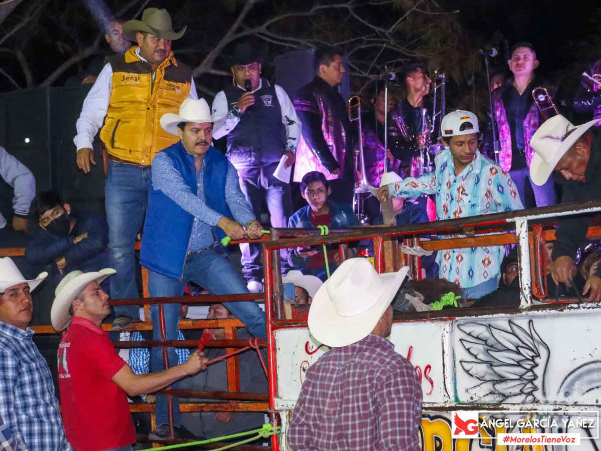 angelgarciaya's tweet image. ¡Agradezco la invitación del Ayudante Municipal de Los Reyes #Yecapixtla! 
Vivimos momentos increíbles, gracias por darse cita y celebrar juntos nuestras tradiciones. ¡Excelente Lunes amigos y amigas!
#MorelosTieneVoz #VivaMorelos #jaripeo #PorMorelos