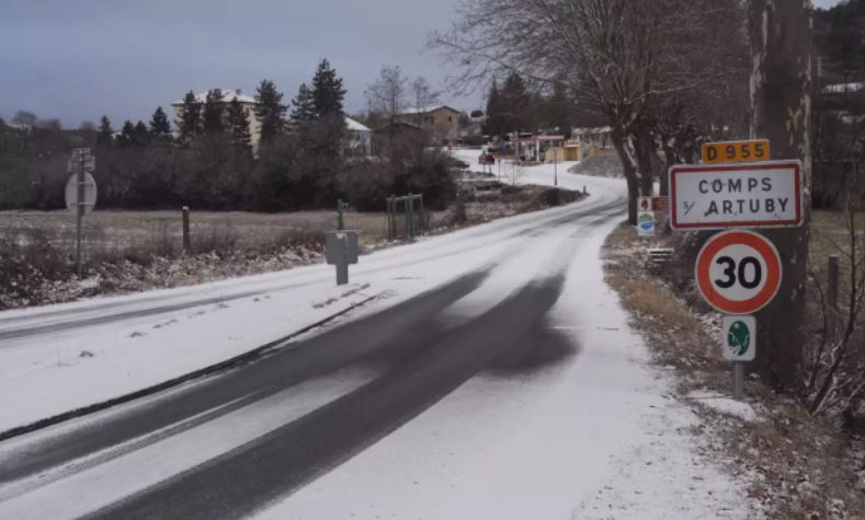 VMdraguignan's tweet photo. La #neige fait son grand retour ce lundi dans le Haut-Var
https://t.co/Xd5u1ggVip #Meteo #Var #hautVar #Dracenie #Verdon #temperature #Comps #Labastide #Trigance #laroqueesclapon https://t.co/niWuOcqU1s