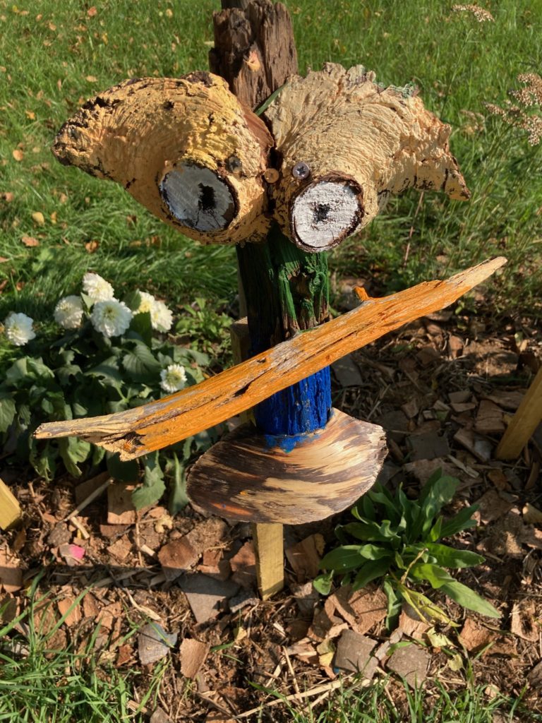 le_muz's tweet photo. 👀Zieuronds - Thibaut- 7 ans

Pour lutter contre le #bluemonday on vous présente "Zieuronds" ! Eh oui le Muz accepte aussi les sculptures et toutes les formes de créations dans sa collection.
"La sculpture a été réalisée lors d’une semaine de vacances avec les cousins/ cousines." https://t.co/UTZQQlZsO5