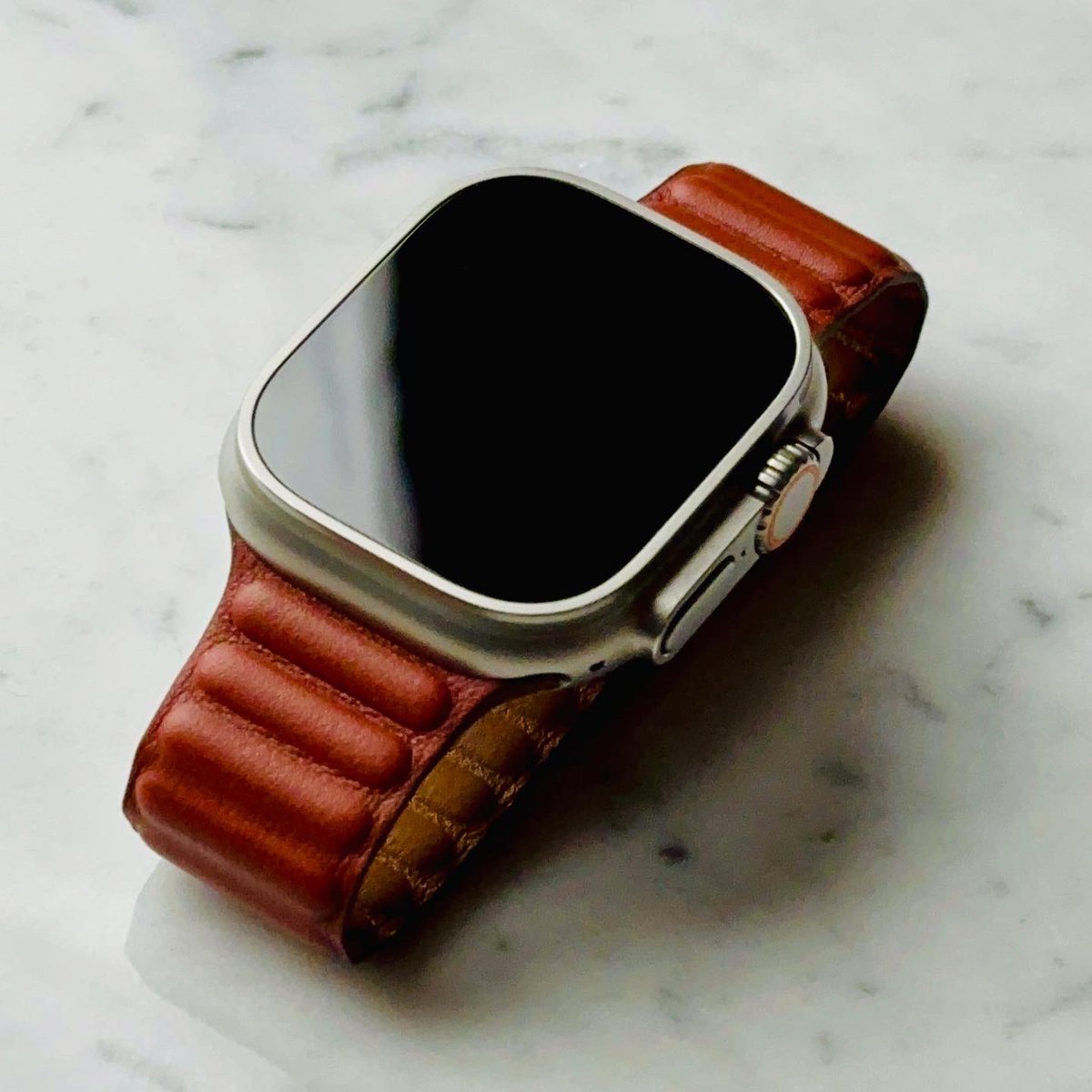 Umber Leather Link for Apple Watch Ultra Unboxing 🔥😮‍💨

Watch here 👇👀
youtube.com/shorts/WuIMGW1…

#AppleWatchUltra #LeatherWatchBand