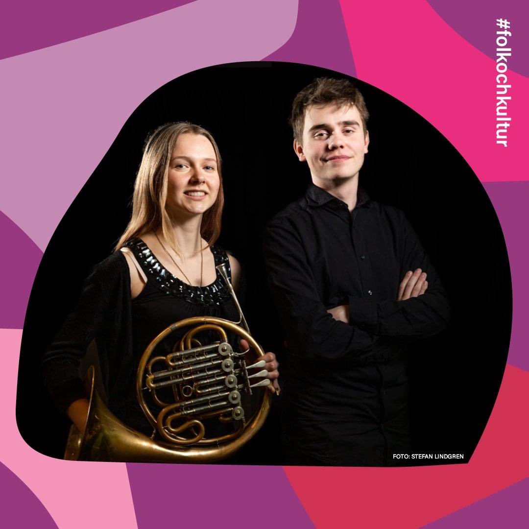 FolkochKultur's tweet photo. Vinnarna av #ImagineSweden 2022 är Hampus &amp; Ragna, en duo med två sång, piano och valthorn. Fin stämsång, svängiga kompositioner och briljanta instrumentinsatser är vad åhörarna bjuds på i en härlig fusion av pop, jazz och klassiskt. Vi ses @FolkochKultur #folkochkultur2023 https://t.co/6l9jYVccHv