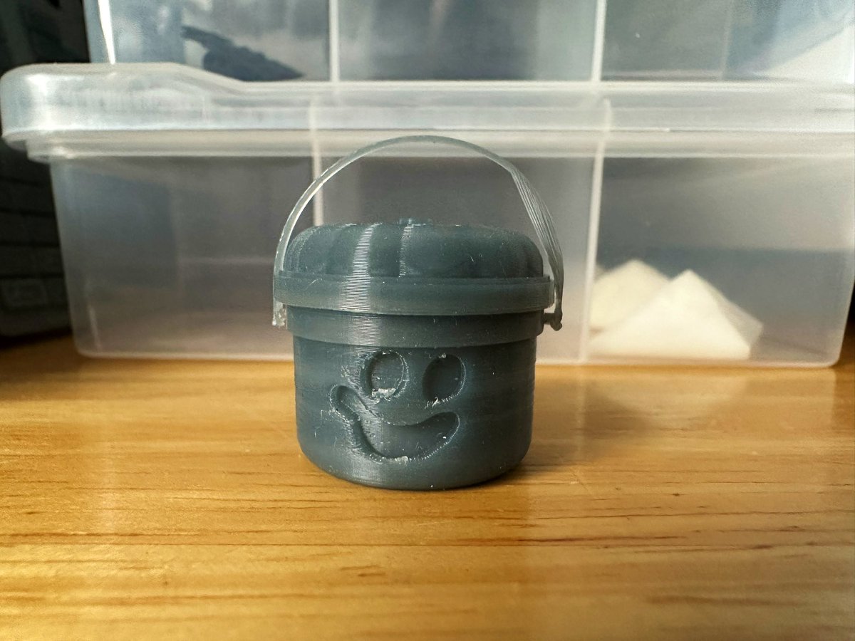 Halloween has passed but I’m finally getting around to the Halloween Happy Meal buckets. File is from Thingiverse and I shrunk them down to 6 in scale. The remaining buckets are printing now and should be done later today. #3Dprinting #3dprint #flashforge #MOTUC #McDonalds