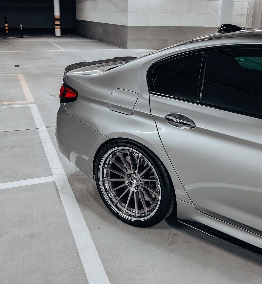 ExoticBMW's tweet photo. Donington Grey BMW M5 Competition 🔥 https://t.co/WqiiC4Nb1M