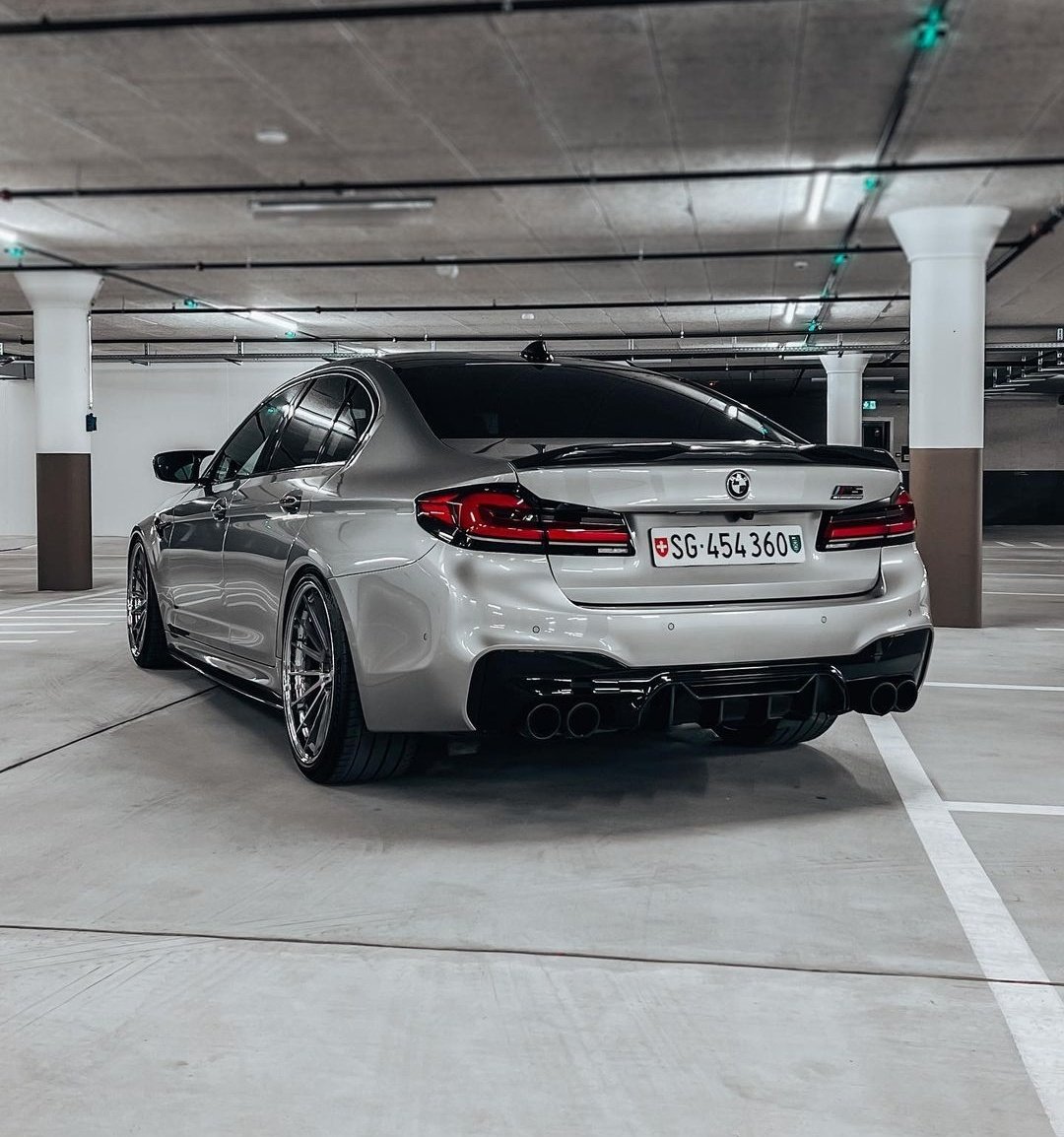 ExoticBMW's tweet photo. Donington Grey BMW M5 Competition 🔥 https://t.co/WqiiC4Nb1M