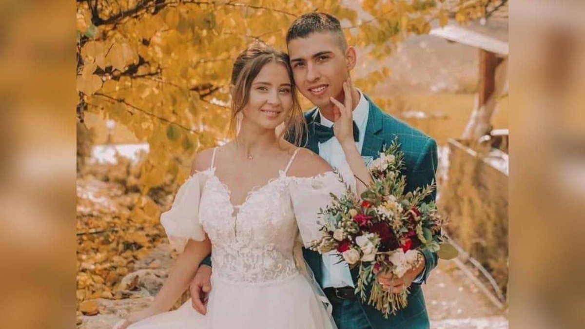 NaziDemolisher's tweet photo. Katya and her husband Aleksey are deaf-mute from birth. They couldn't call for  help. She was saved after 20 hours in the cold. Her husband and their kid are still missing. Never forget. Never forgive. #RussiaIsATerroristState #RussiaIsANaziState #Dnipro #Russia #PutinWarCrimes https://t.co/VgGuL80T82