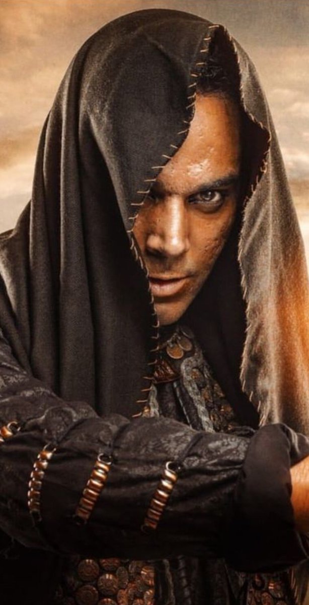 xrane_emia's tweet photo. POV: In Era Of Hoodies, When Boys Wear Shawl :) https://t.co/785PRFdAYv