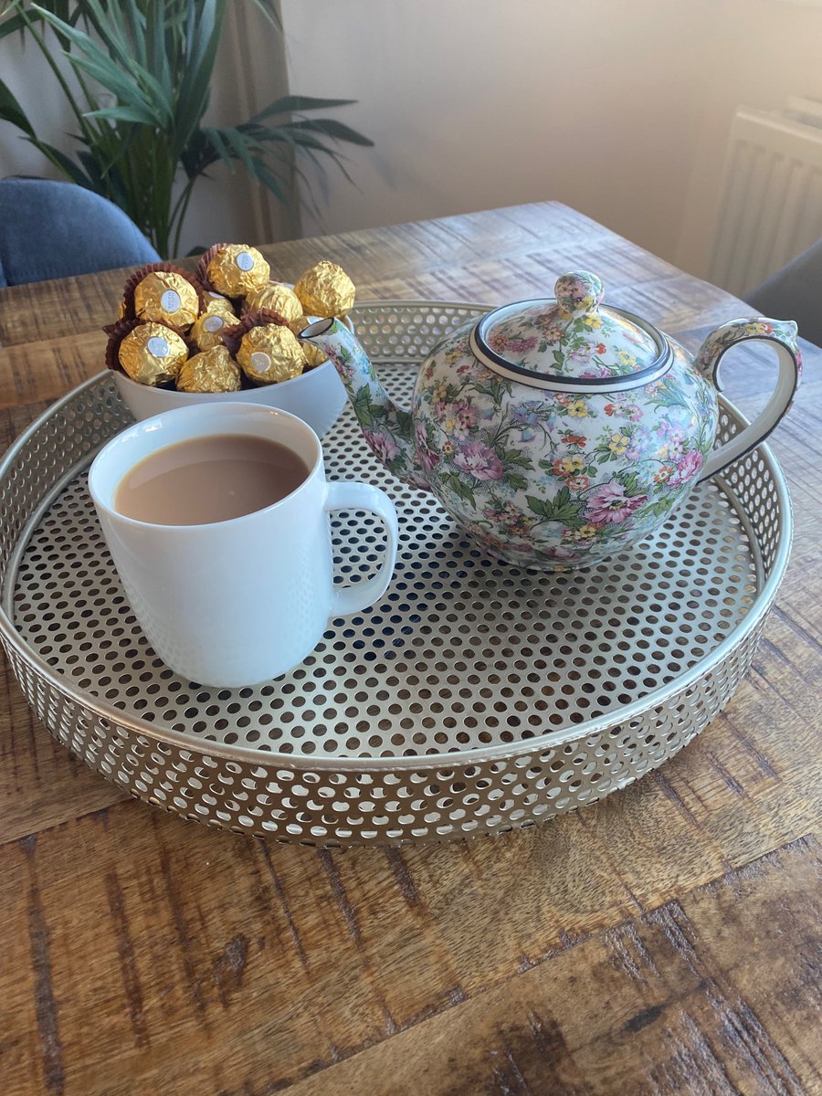 We've swapped #BlueMonday for the <a href="/samaritans/">Samaritans</a> #BrewMonday, encouraging our teams to take time for a coffee and a chat. Here's a wonderful picture of one of our colleagues taking their brew game to the next level.

Read more - hubs.la/Q01y7_wp0